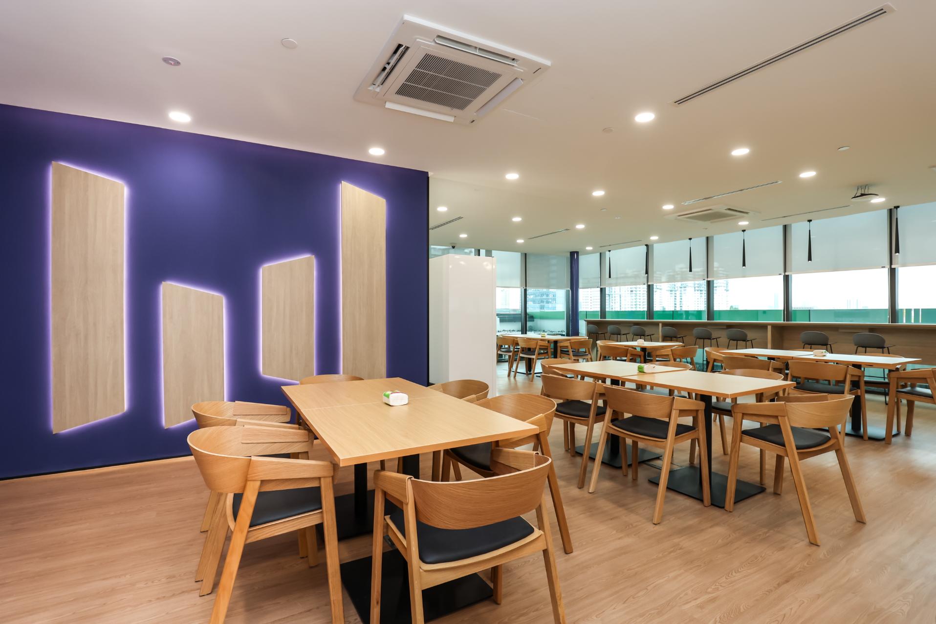 pantry-area-bar-counter-city-view