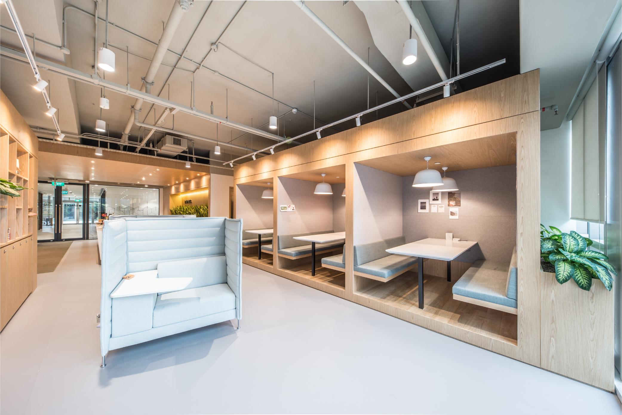 plq-private-booth-dining-nook